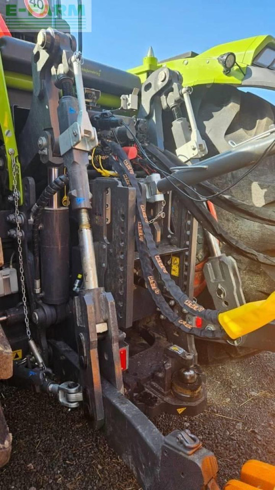 Farm tractor CLAAS xerion 5000 vc