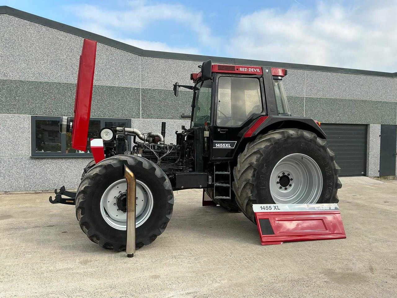Farm tractor Case IH 1455XL