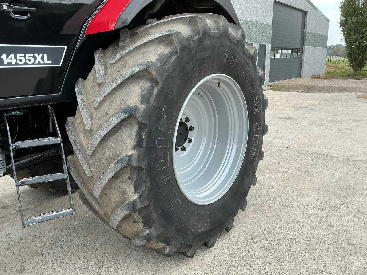 Farm tractor Case IH 1455XL