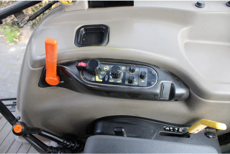 Farm tractor Case IH JX80U