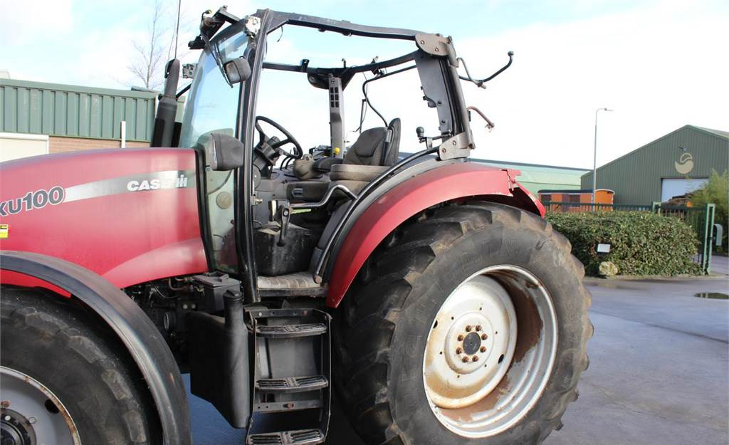 Farm tractor Case IH MXU100
