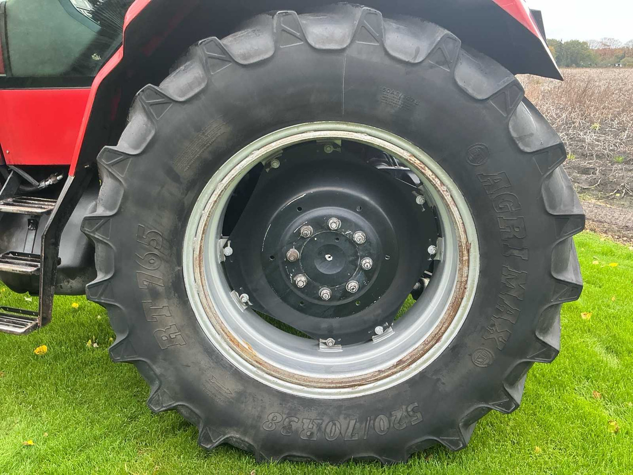 Farm tractor Case International 5130A