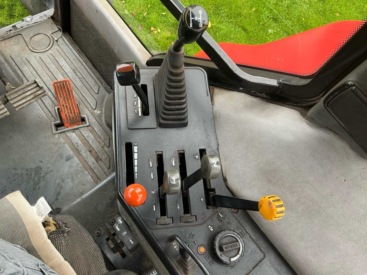 Farm tractor Case International 5130A