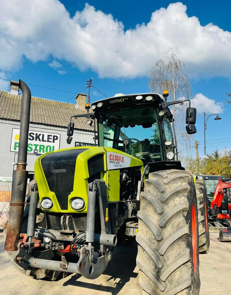 Farm tractor Claas 3800 TRAC VC