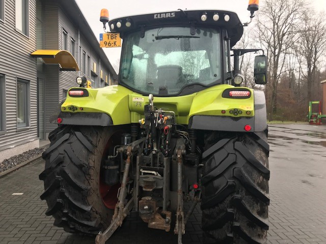 Farm tractor Claas 660 Arion