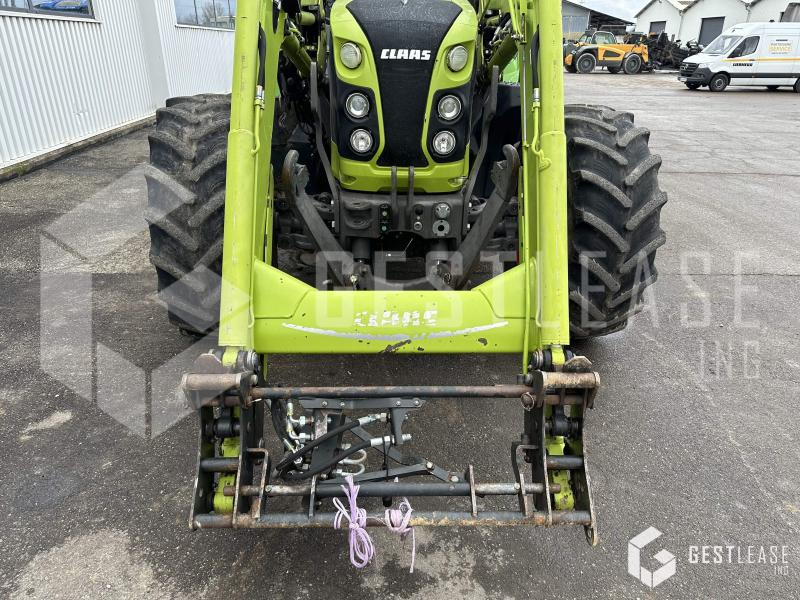 Farm tractor Claas ARION 430