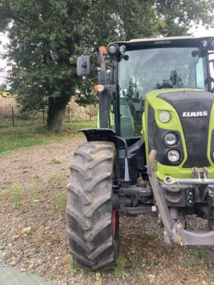 Farm tractor Claas ARION 430