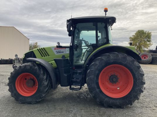 Farm tractor Claas ARION 640 CEBIS