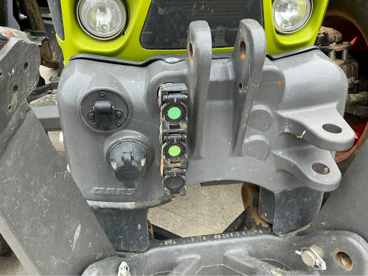 Farm tractor Claas ARION 660