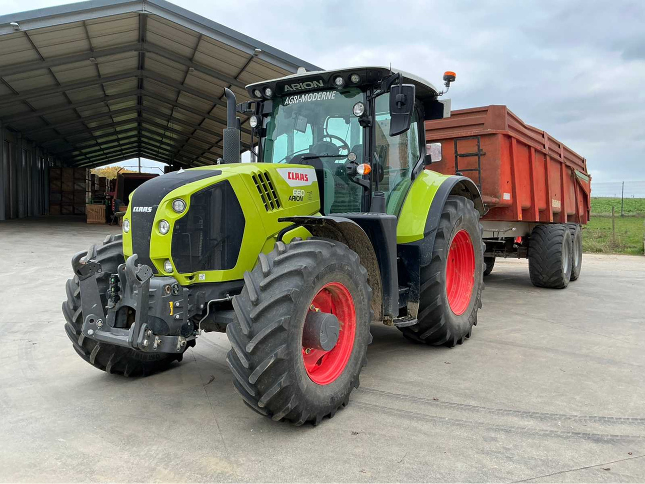 Farm tractor Claas ARION 660