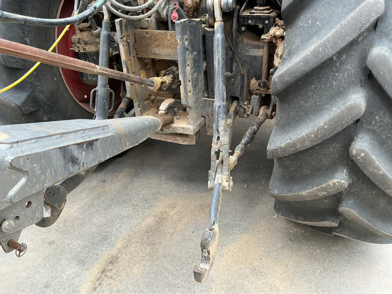 Farm tractor Claas ARION 660