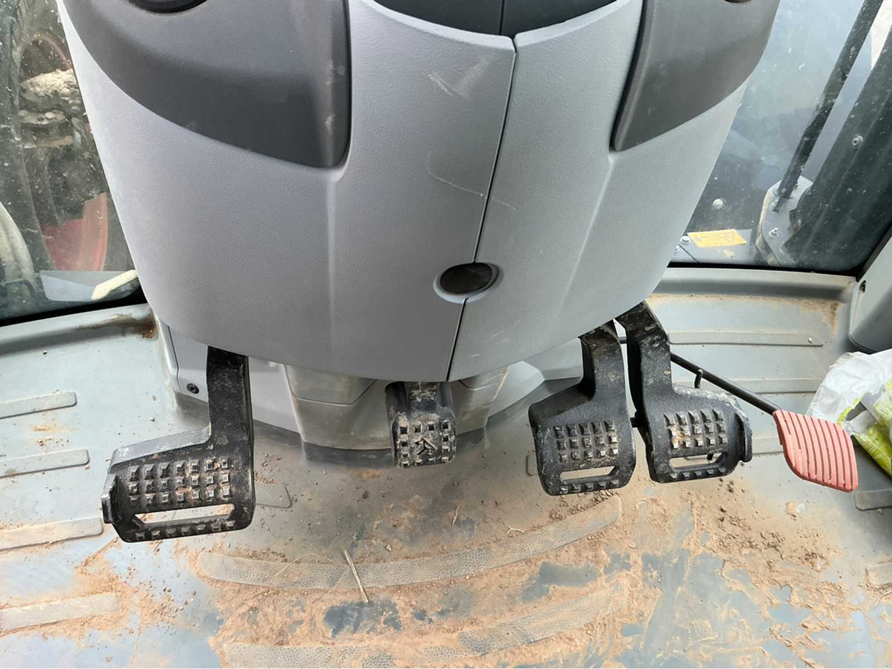 Farm tractor Claas ARION 660