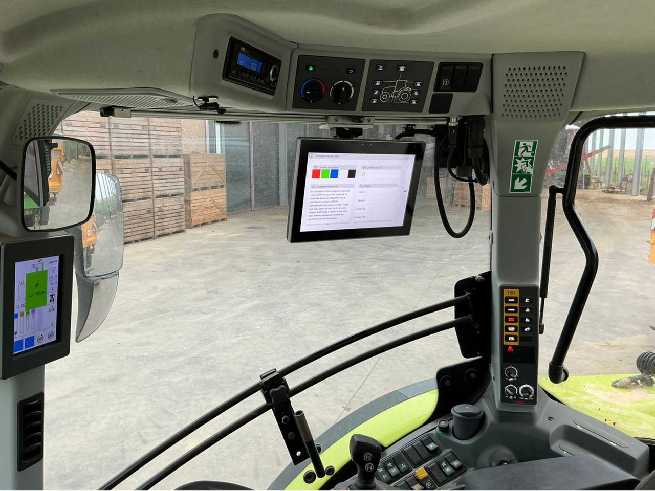 Farm tractor Claas ARION 660