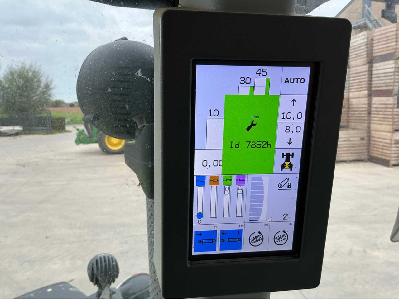 Farm tractor Claas ARION 660