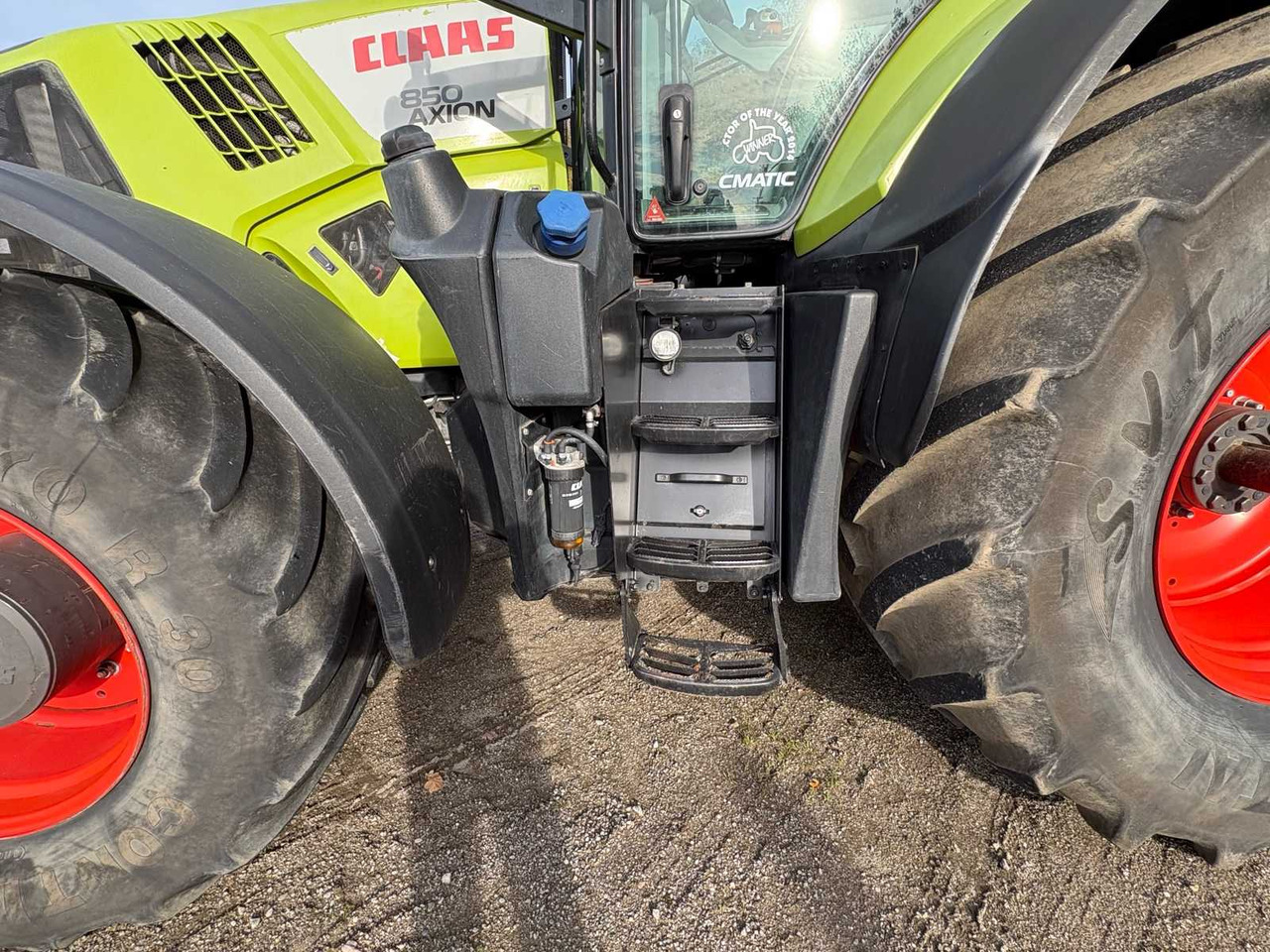 Farm tractor Claas ARION 850 C-MATIC