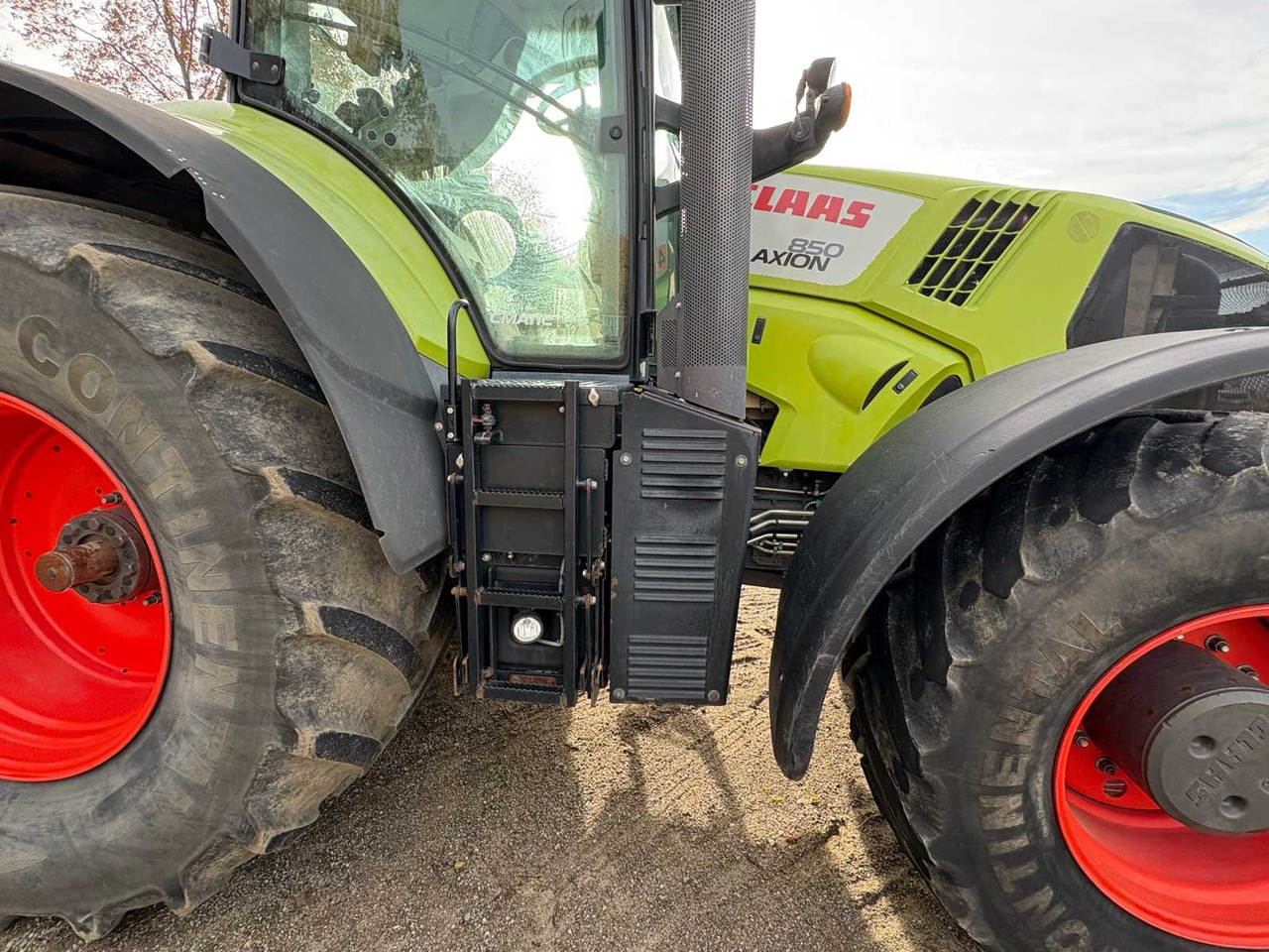 Farm tractor Claas ARION 850 C-MATIC