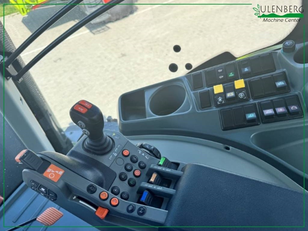 Farm tractor Claas AXION 810 HEXA St V