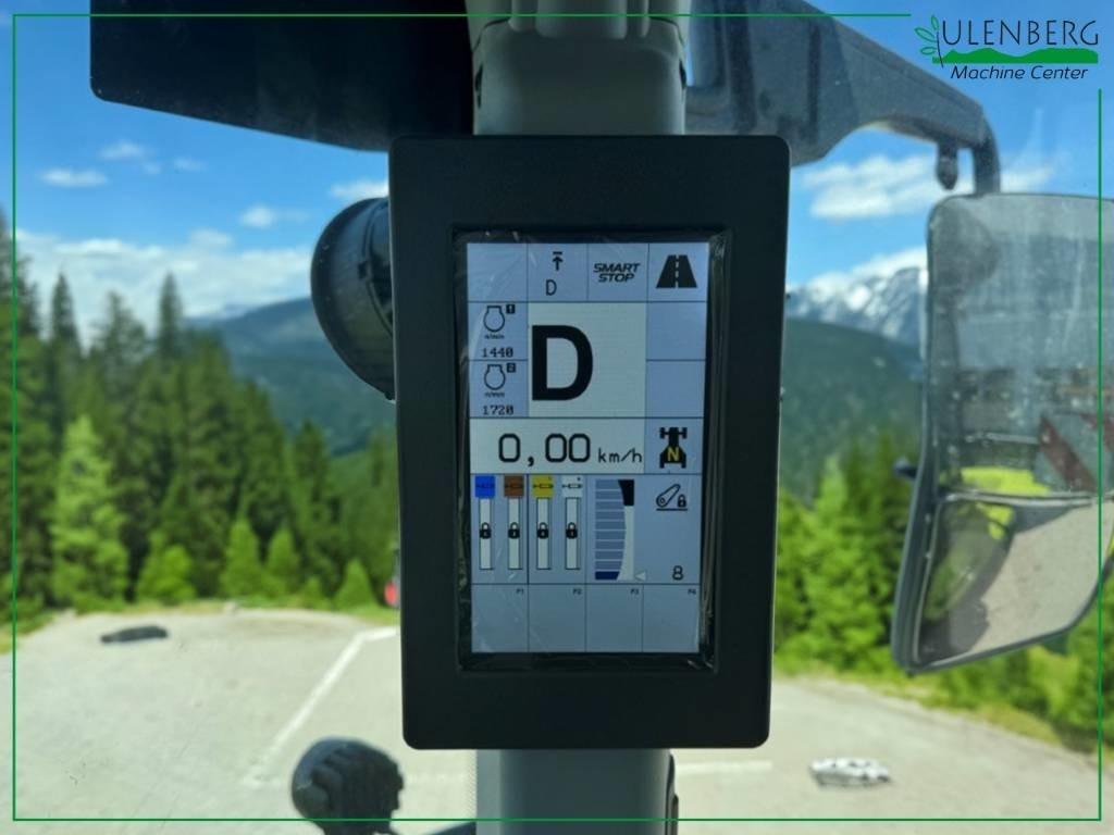 Farm tractor Claas AXION 810 HEXA St V