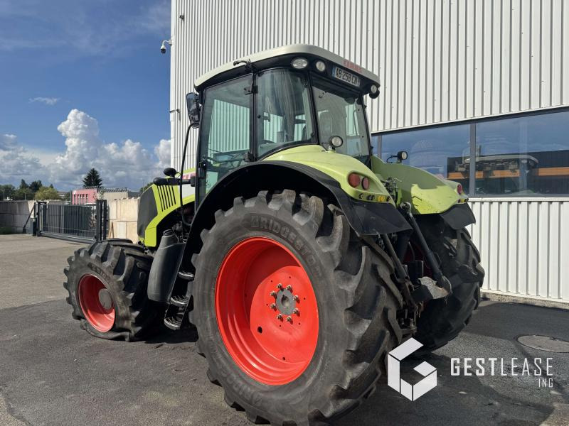 Farm tractor Claas AXION 820