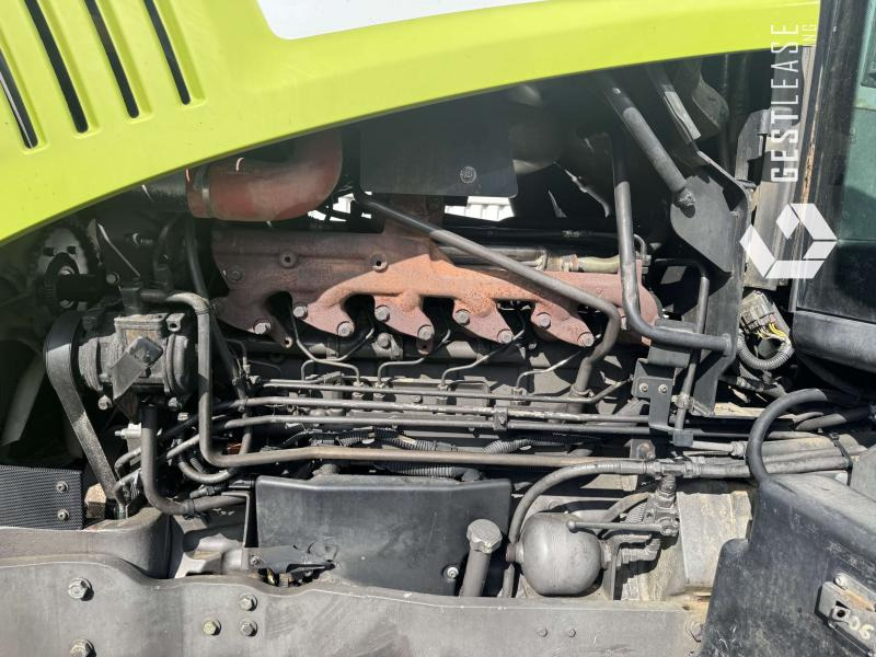 Farm tractor Claas AXION 820