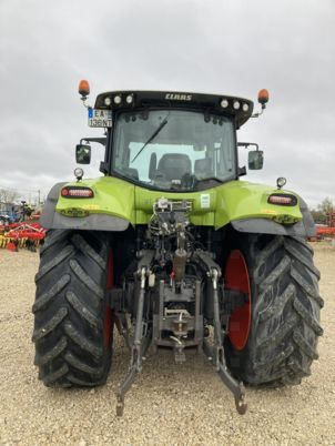 Farm tractor Claas AXION 820 CEBIS
