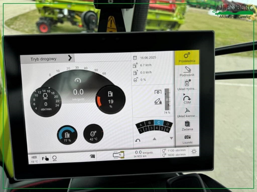 Farm tractor Claas AXION 830 HEXA St V