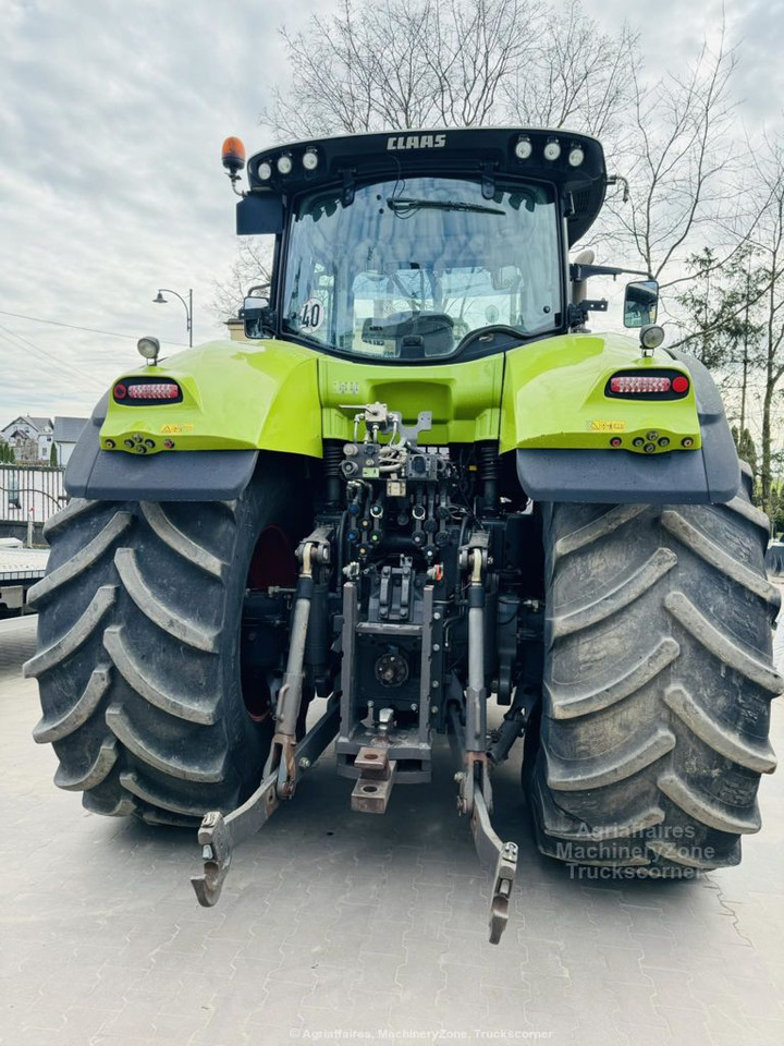 Farm tractor Claas AXION 950