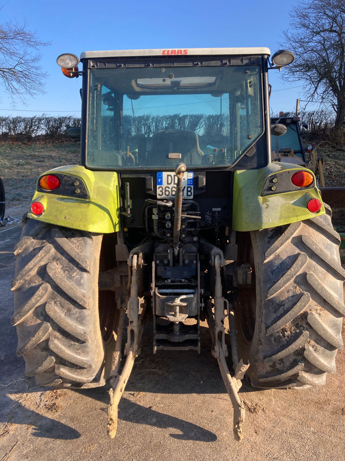 Farm tractor Claas AXOS 340