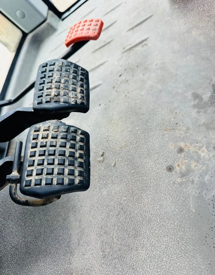 Farm tractor Claas Ares 657 ATZ