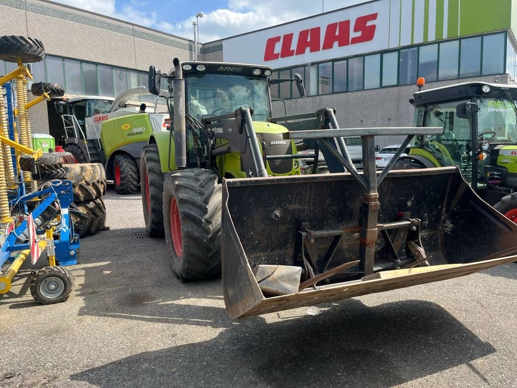 Farm tractor Claas Ares 697