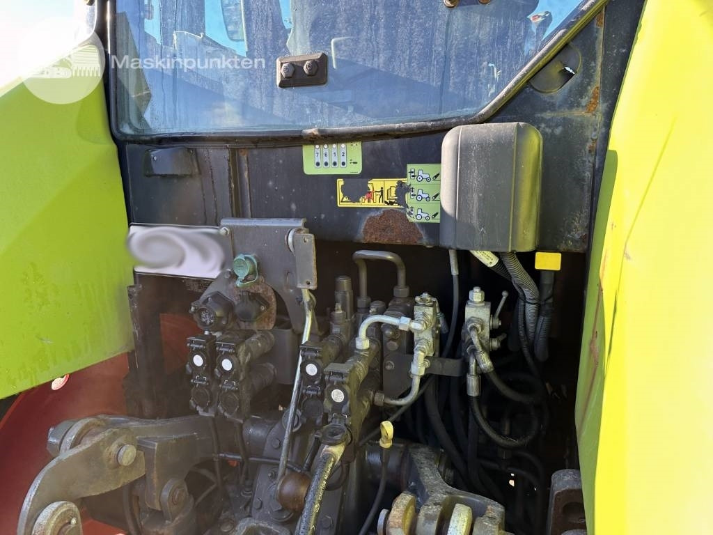 Farm tractor Claas Arion 410