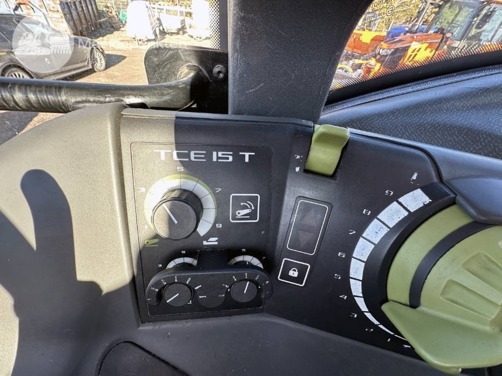 Farm tractor Claas Arion 410