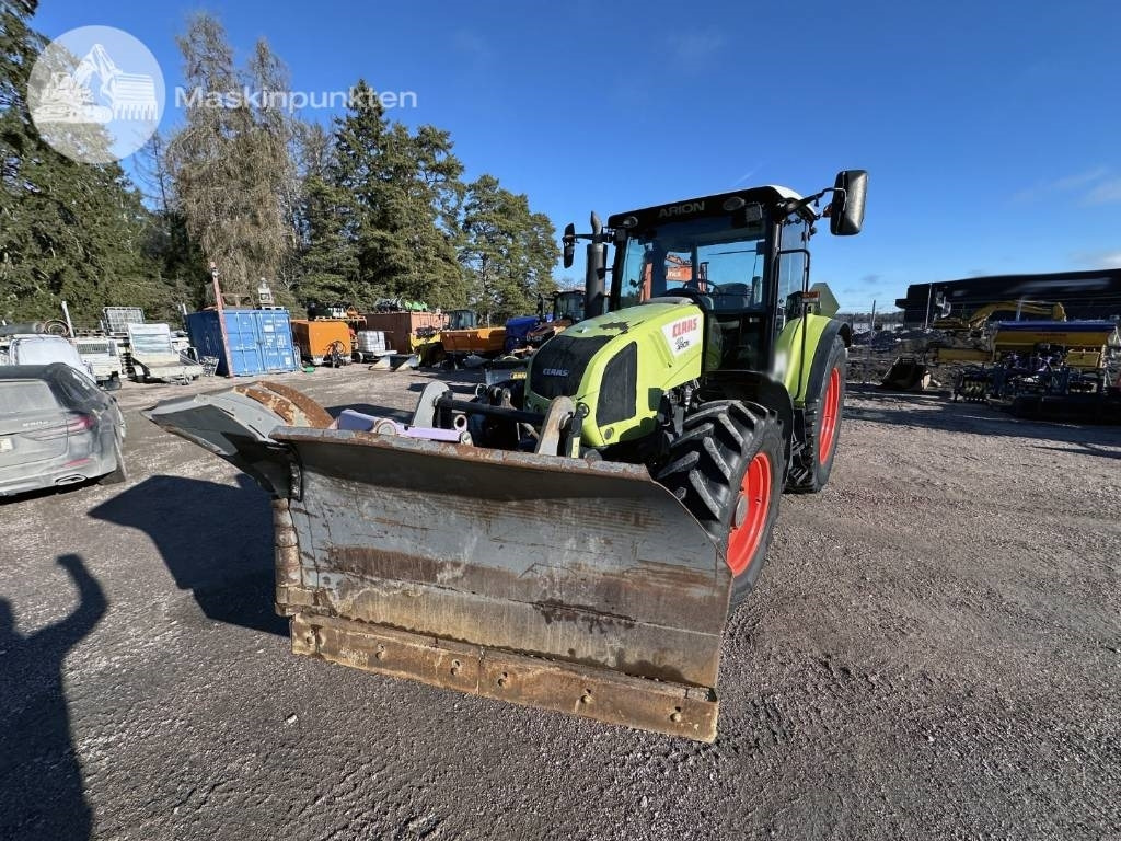 Farm tractor Claas Arion 410