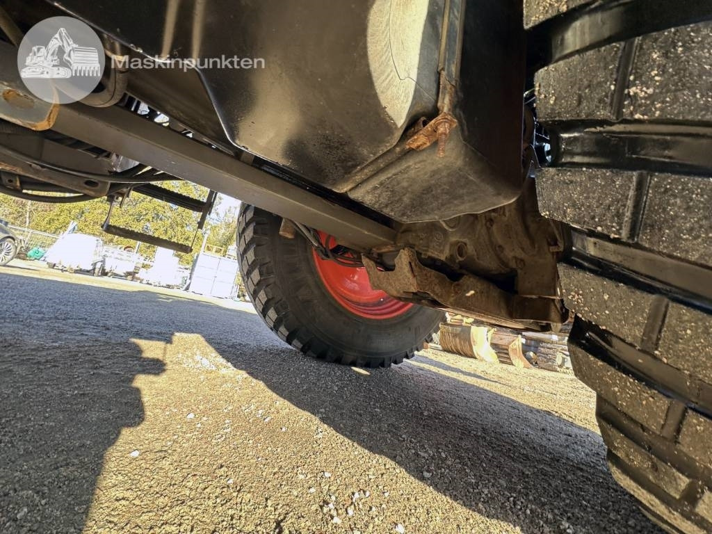 Farm tractor Claas Arion 410