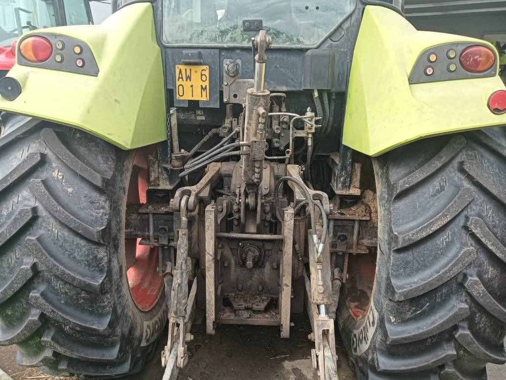 Farm tractor Claas Arion 420