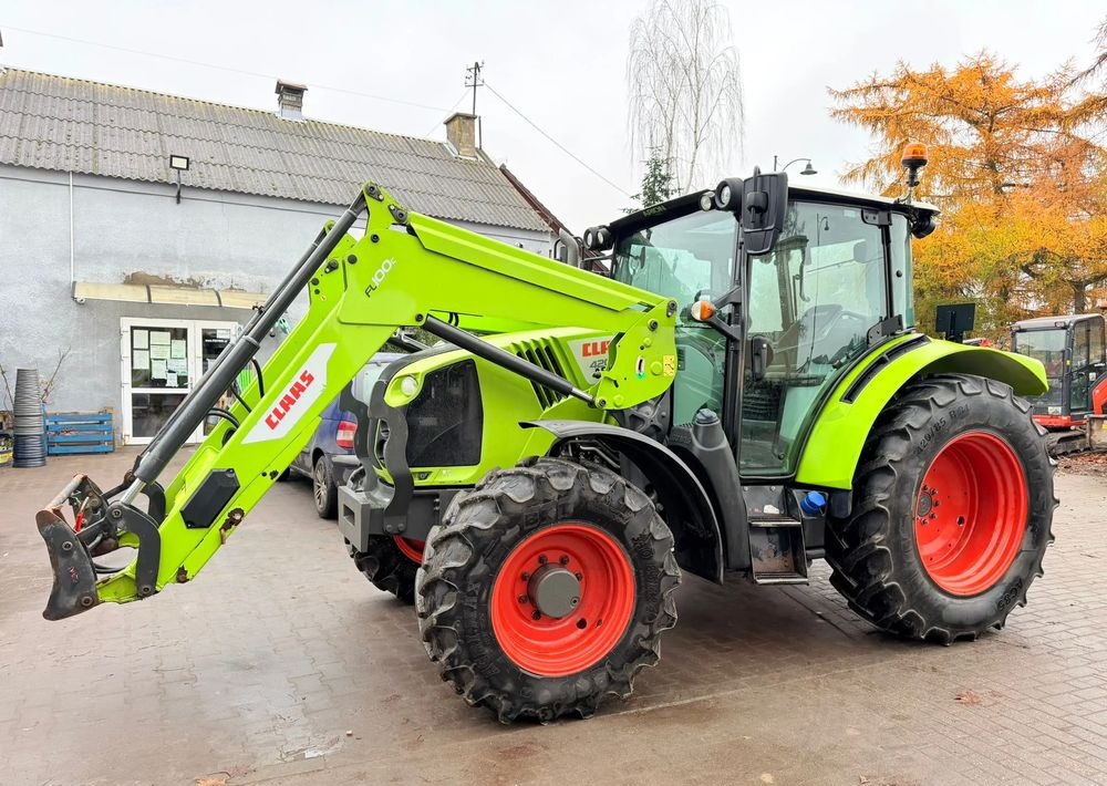 Farm tractor Claas Arion 420