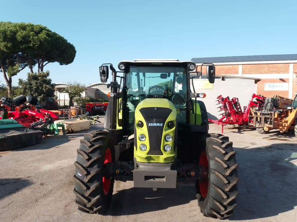 Farm tractor Claas Arion 430