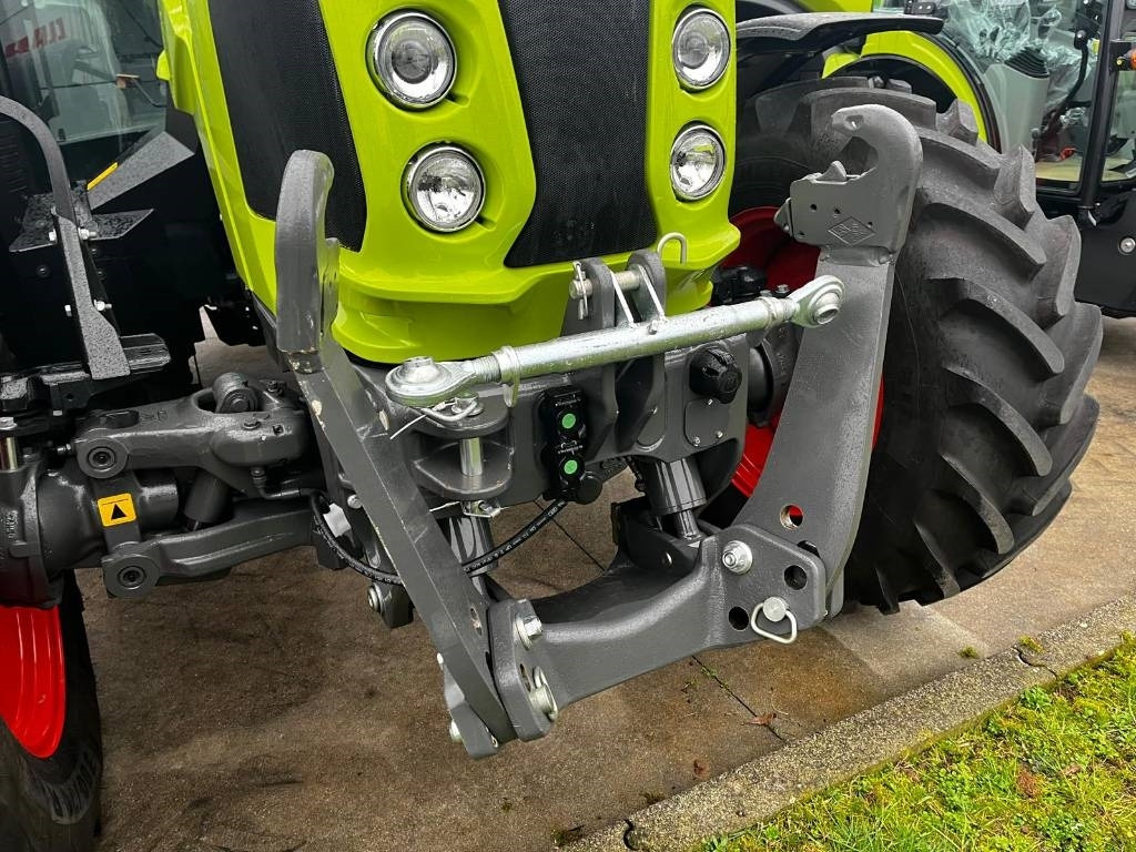 Farm tractor Claas Arion 430