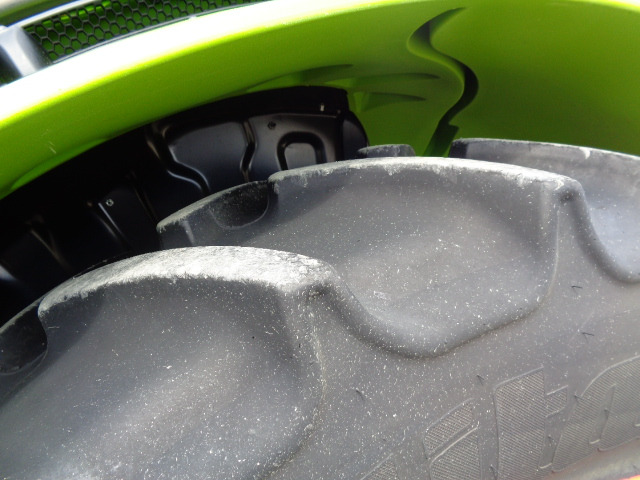 Farm tractor Claas Arion 430