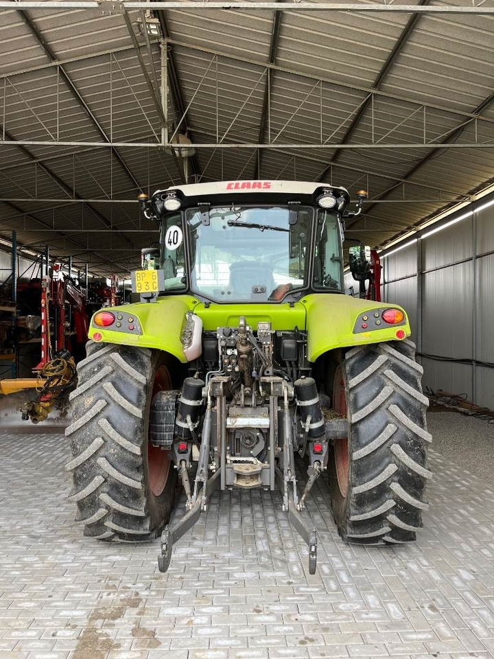 Farm tractor Claas Arion 440