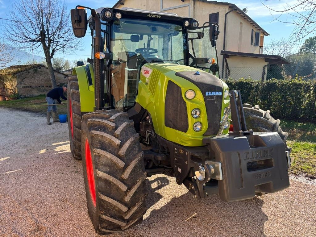 Farm tractor Claas Arion 450