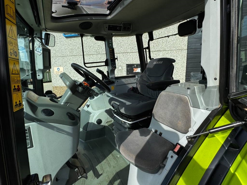 Farm tractor Claas Arion 450 CIS