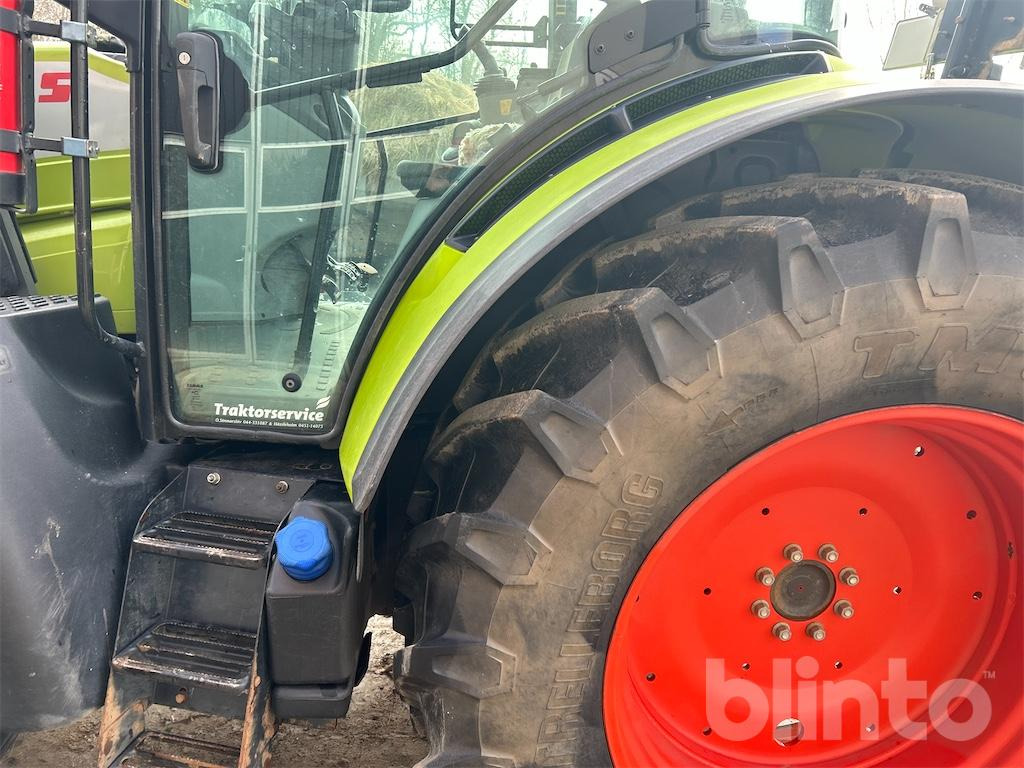 Farm tractor Claas Arion 460