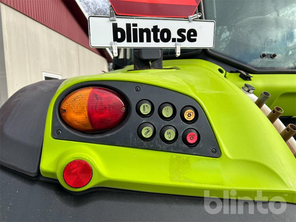 Farm tractor Claas Arion 460