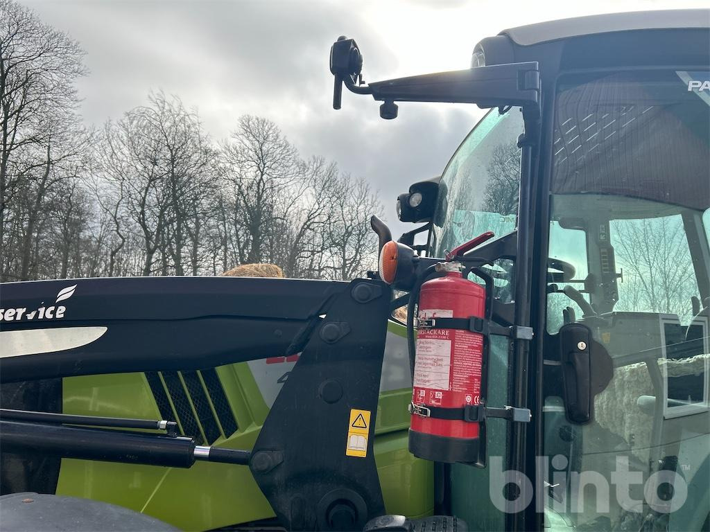 Farm tractor Claas Arion 460