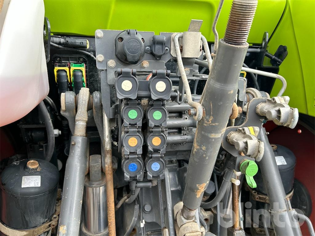 Farm tractor Claas Arion 460