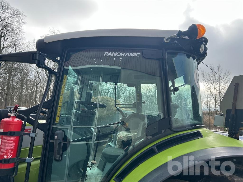 Farm tractor Claas Arion 460