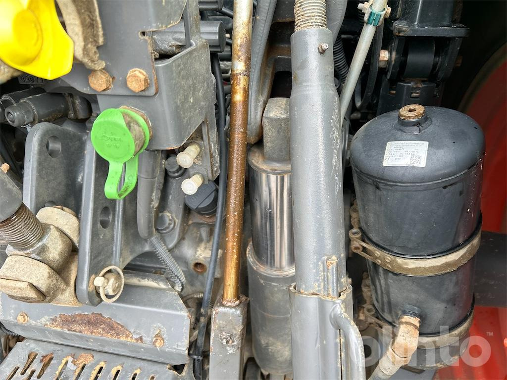 Farm tractor Claas Arion 460