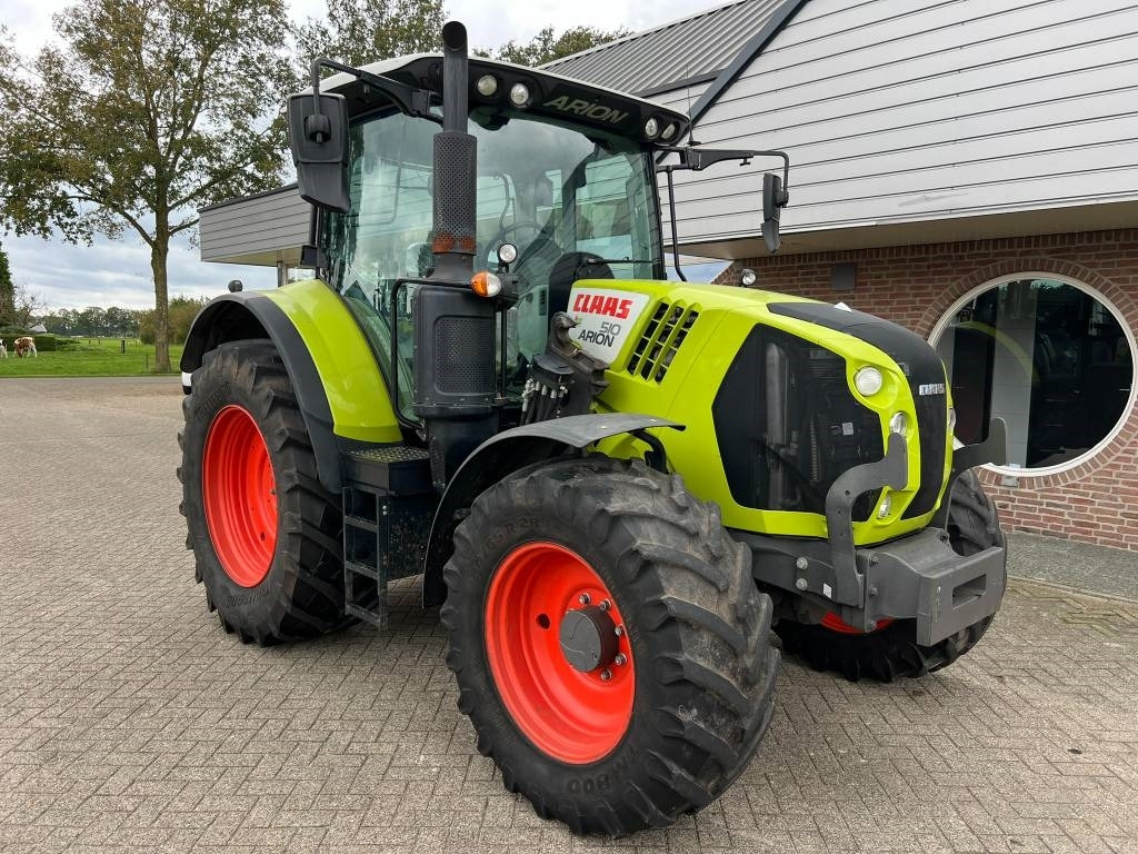 Farm tractor Claas Arion 510 CIS