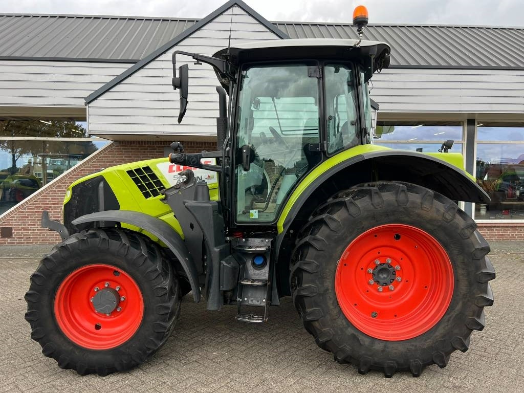 Farm tractor Claas Arion 510 CIS